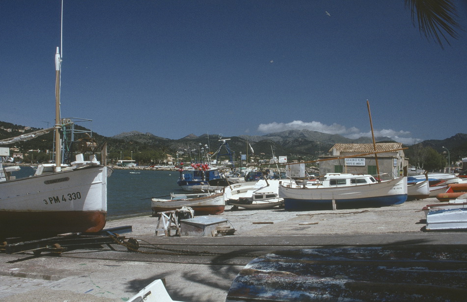 1992-04r Mallorca Puerto Andraitx 15  S78 100.jpg